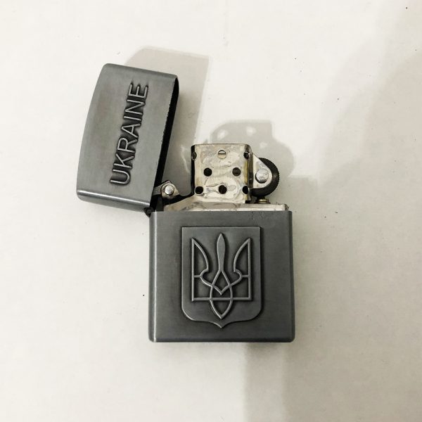 Зажигалка карманная с золотой текстурой, оригинальная зажигалка в подарок, ветрозащитная зажигалка Золото — изображение 6